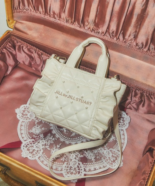 JILL by JILL STUART(ジルバイジルスチュアート)の「<フリルトートミニ>キルティングパールバッグ(ショルダーバッグ・レディース・ホワイト/ブラック/ピンク・FREE)」の2枚目の写真