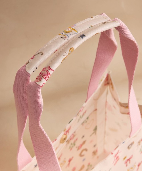 Cath Kidston(キャスキッドソン)の「ミディアムブックバッグ Centre stage(トートバッグ・レディース・クリーム・FREE)」の3枚目の写真