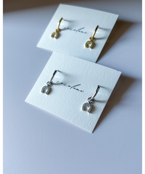 tone(トーン)の「【cocolani】【金属アレルギー対応】ビジュー馬蹄チャーム フープピアス(MA)(ピアス(両耳用)・レディース・シルバー/ゴールド・FREE)」の21枚目の写真
