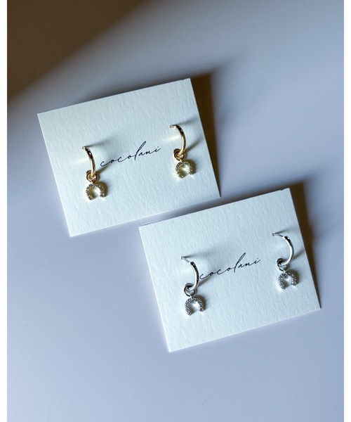tone(トーン)の「【cocolani】【金属アレルギー対応】ビジュー馬蹄チャーム フープピアス(MA)(ピアス(両耳用)・レディース・シルバー/ゴールド・FREE)」の22枚目の写真