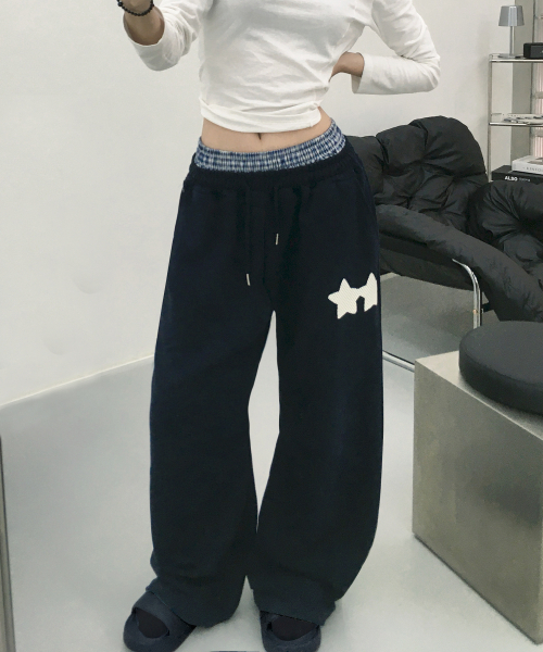 FUZZY SCAN（ファジスキャン）の「チェックレイヤード カーブドバルーンパンツ 3色（スウェットパンツ・レディース・ライトグレー/ブラック/ネイビー・ONE SIZE）」の4枚目の写真