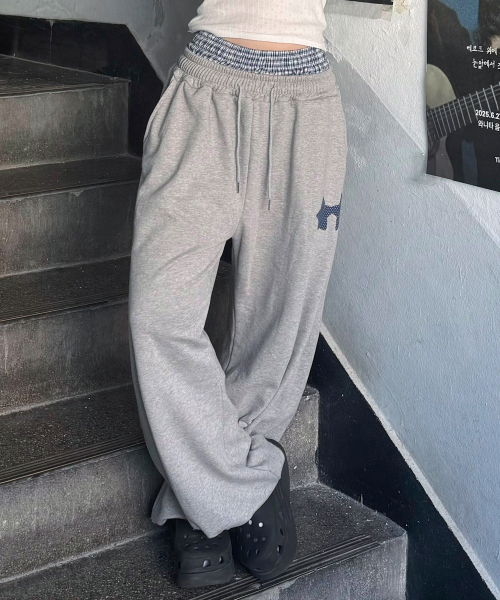 FUZZY SCAN（ファジスキャン）の「チェックレイヤード カーブドバルーンパンツ 3色（スウェットパンツ・レディース・ライトグレー/ブラック/ネイビー・ONE SIZE）」の7枚目の写真