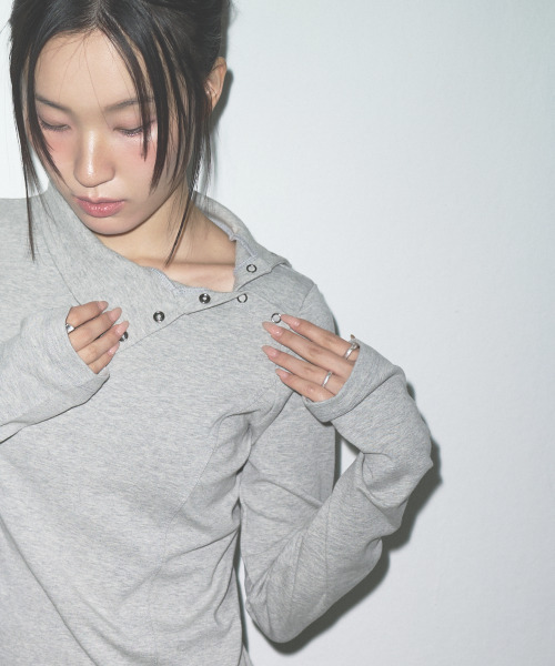 SOHUL(ソフル)の「サイドハイネックT(メランジ)(Tシャツ/カットソー・レディース・その他・FREE)」の3枚目の写真