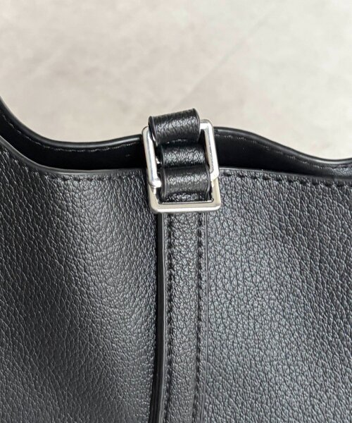Chez toi(シェトワ)の「タッセル付トートBAG(トートバッグ・レディース・オレンジ/ブラウン/ブラック/シルバー・FREE)」の14枚目の写真