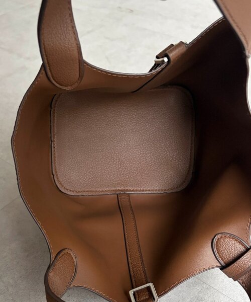 Chez toi(シェトワ)の「タッセル付トートBAG(トートバッグ・レディース・オレンジ/ブラウン/ブラック/シルバー・FREE)」の9枚目の写真