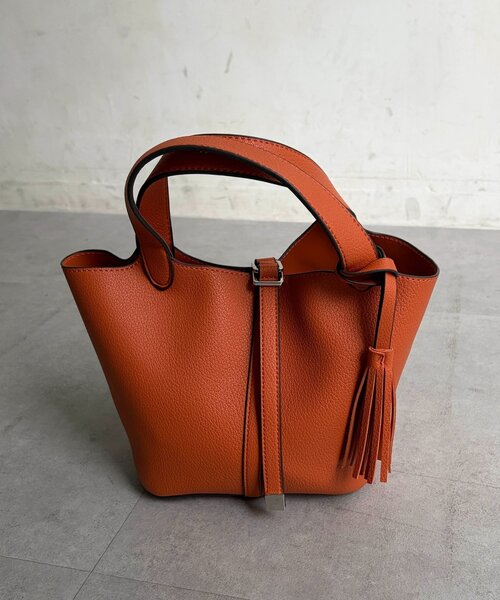 Chez toi(シェトワ)の「タッセル付トートBAG(トートバッグ・レディース・オレンジ/ブラウン/ブラック/シルバー・FREE)」の17枚目の写真