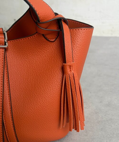 Chez toi(シェトワ)の「タッセル付トートBAG(トートバッグ・レディース・オレンジ/ブラウン/ブラック/シルバー・FREE)」の18枚目の写真