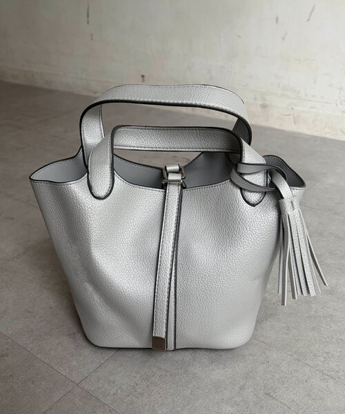 Chez toi(シェトワ)の「タッセル付トートBAG(トートバッグ・レディース・オレンジ/ブラウン/ブラック/シルバー・FREE)」の21枚目の写真