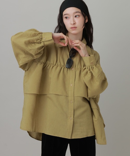 LAKOLE(ラコレ)の「フリルバックシャーリングシャツ / 1056725(シャツ/ブラウス・レディース・アイボリー/ブラック/マスタード/ボルドー・FREE)」の6枚目の写真