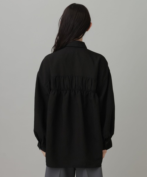 LAKOLE(ラコレ)の「フリルバックシャーリングシャツ / 1056725(シャツ/ブラウス・レディース・アイボリー/ブラック/マスタード/ボルドー・FREE)」の15枚目の写真