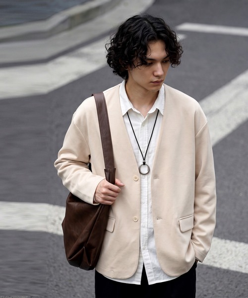 antiqua(アンティカ)の「ストレッチ ノーカラー スーツ ジャケット(ノーカラージャケット・レディース・アイボリー/グリーン/ネイビー/ブラック・L/M)」の17枚目の写真