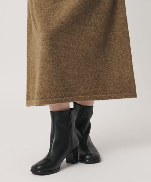 BEAUTY&YOUTH UNITED ARROWS(ビューティーアンドユースユナイテッドアローズ)の「レザーライク オブリーク ショートブーツ(ブーツ・レディース・ブラック/ワイン・37/36/38)」の7枚目の写真
