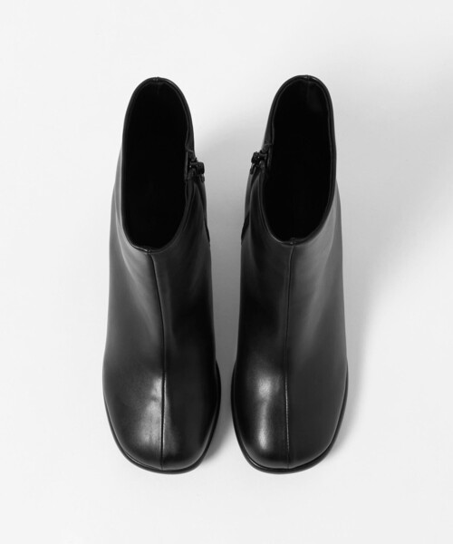 BEAUTY&YOUTH UNITED ARROWS(ビューティーアンドユースユナイテッドアローズ)の「レザーライク オブリーク ショートブーツ(ブーツ・レディース・ブラック/ワイン・37/36/38)」の11枚目の写真