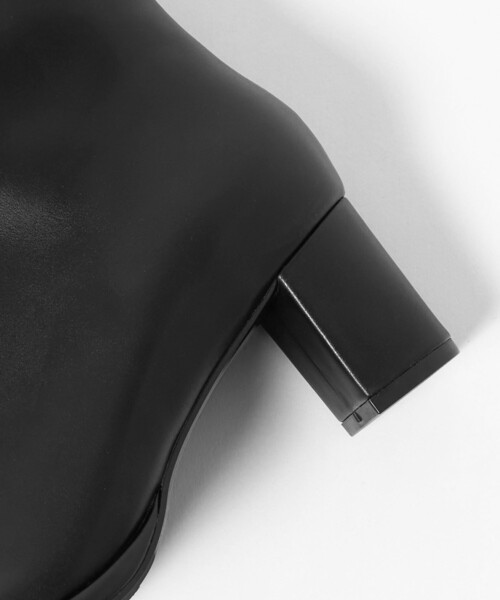 BEAUTY&YOUTH UNITED ARROWS(ビューティーアンドユースユナイテッドアローズ)の「レザーライク オブリーク ショートブーツ(ブーツ・レディース・ブラック/ワイン・37/36/38)」の17枚目の写真