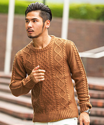 『vicci/ヴィッチ』ケーブル編みクルーネック長袖ニットセーター
