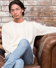 『vicci/ヴィッチ』ケーブル編みクルーネック長袖ニットセーター