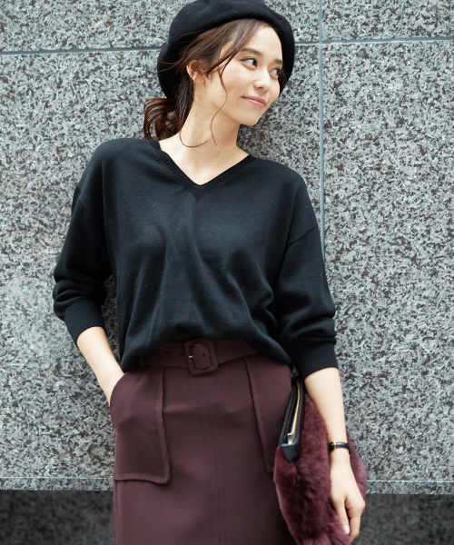 STUDIOUS BLUE（ストゥディオスブルー）の「【WEB限定】STUDIOUS シルク混Vネックニット（ニット/セーター・レディース・オフホワイト/ブラック/イエロー/ミント/ピンクベージュ・FREE）」の9枚目の写真