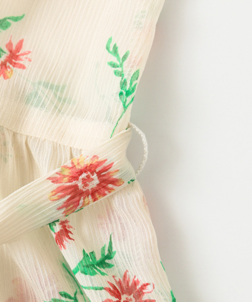 URBAN RESEARCH（アーバンリサーチ）の「楊柳フラワープリントワンピース（ワンピース・レディース・ブラック/オフホワイト・FREE）」の18枚目の写真