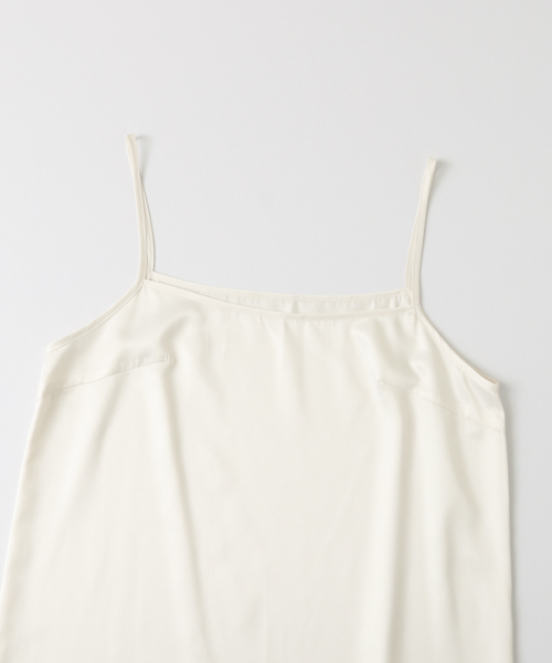 URBAN RESEARCH（アーバンリサーチ）の「楊柳フラワープリントワンピース（ワンピース・レディース・ブラック/オフホワイト・FREE）」の12枚目の写真