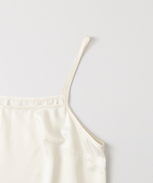 URBAN RESEARCH（アーバンリサーチ）の「楊柳フラワープリントワンピース（ワンピース・レディース・ブラック/オフホワイト・FREE）」の13枚目の写真