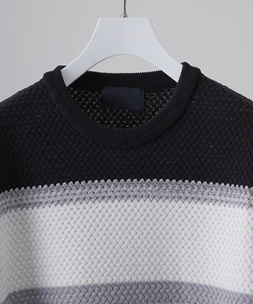 STUDIOUS（ステュディオス）の「バスケットボーダーニットTシャツ （ニット/セーター・メンズ・ブラック/グリーン・2/1）」の3枚目の写真