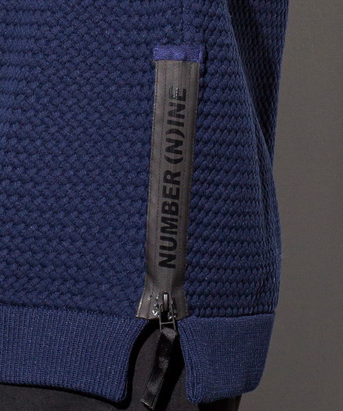 NUMBER (N)INE DENIM（ナンバーナインデニム）の「NUMBER (N)INE DENIM(ナンバーナインデニム)サイドZIPロングニットブルオーバー（ニット/セーター・メンズ・ブラック/ネイビー・SMALL/MEDIUM/LARGE）」の8枚目の写真