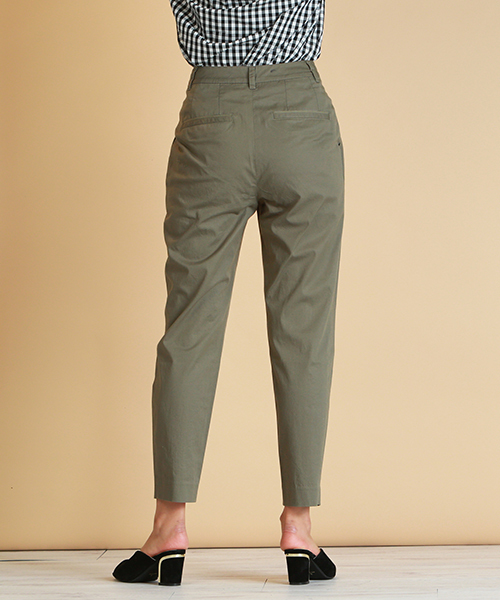 LIPSTAR（リップスター）の「タックスリムテーパードパンツ（その他パンツ・レディース・ベージュ/ネイビー/グリーン系その他2・S/M）」の11枚目の写真