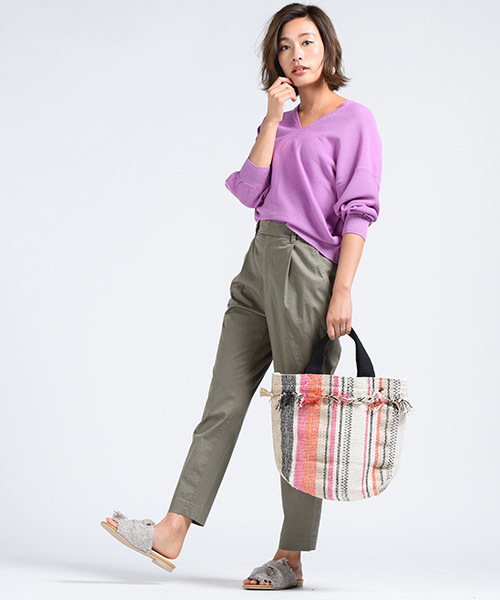 LIPSTAR（リップスター）の「タックスリムテーパードパンツ（その他パンツ・レディース・ベージュ/ネイビー/グリーン系その他2・S/M）」の9枚目の写真