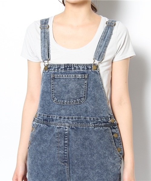 WEGO（ウィゴー）の「WEGO/デニムクロップドサロペット（サロペット/オーバーオール・レディース・ホワイト/インディゴブルー/ダークインディゴブルー・FREE）」の7枚目の写真