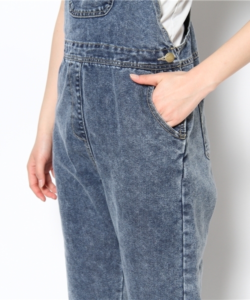 WEGO（ウィゴー）の「WEGO/デニムクロップドサロペット（サロペット/オーバーオール・レディース・ホワイト/インディゴブルー/ダークインディゴブルー・FREE）」の8枚目の写真