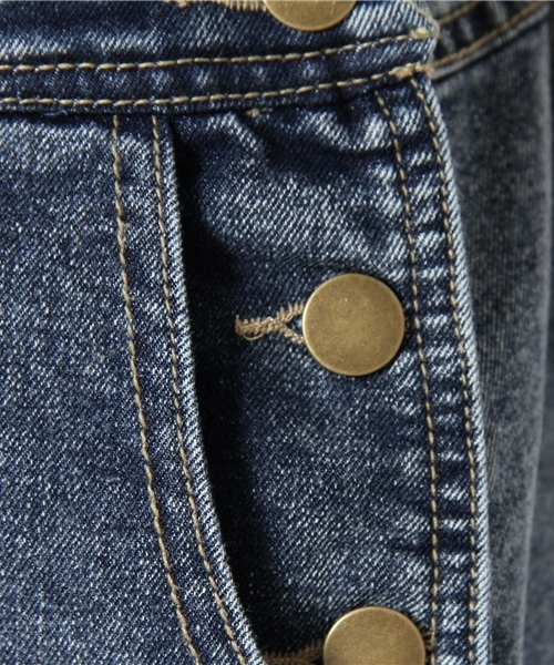 WEGO（ウィゴー）の「WEGO/デニムクロップドサロペット（サロペット/オーバーオール・レディース・ホワイト/インディゴブルー/ダークインディゴブルー・FREE）」の12枚目の写真