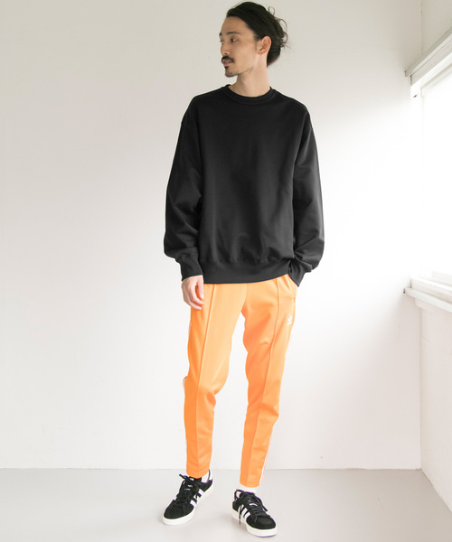 URBAN RESEARCH(アーバンリサーチ)の「COSEI 50/2シルケットバイオSWEAT(スウェット・メンズ・ブラック/レッド/グリーン・2/3)」の5枚目の写真