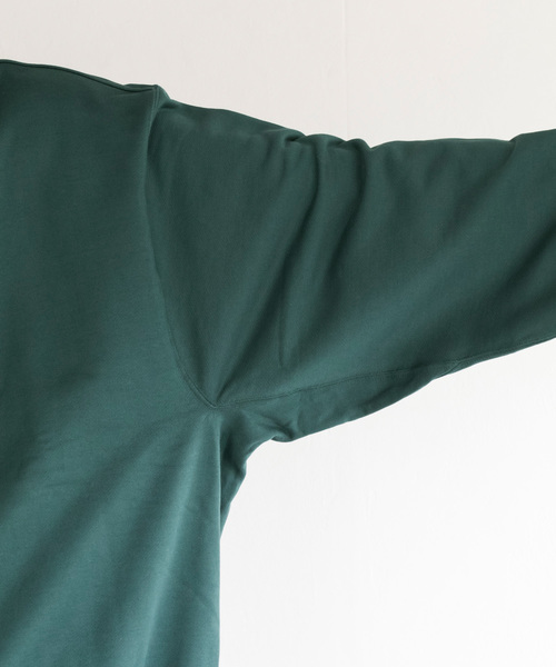 URBAN RESEARCH(アーバンリサーチ)の「COSEI 50/2シルケットバイオSWEAT(スウェット・メンズ・ブラック/レッド/グリーン・2/3)」の7枚目の写真