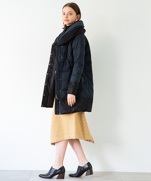 WRAPINKNOT(ラッピンノット)の「【WRAPINKNOT(ラッピンノット)】《STUDIOUS別注》WKジャガードライクスカート(スカート・レディース・ブラック/ベージュ・0/1)」の4枚目の写真