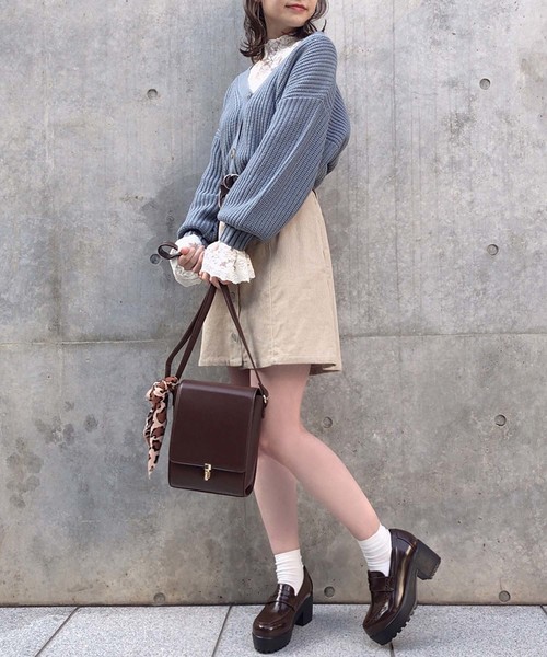 one after another NICE CLAUP（ワンアフターアナザーナイスクラップ）の「スカーフ付き合皮ショルダーバッグ（ショルダーバッグ・レディース・ブラック/ダークブラウン/モカ・FREE）」の5枚目の写真