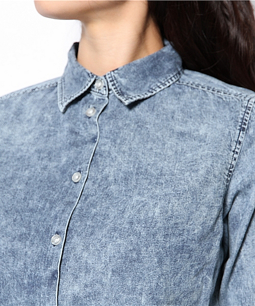 WEGO（ウィゴー）の「WEGO/デニムクロップドシャツ（シャツ/ブラウス・レディース・インディゴブルー/ライトインディゴブルー/その他1・FREE）」の7枚目の写真