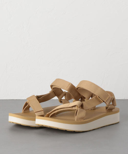 Teva（テバ）の「OC TEVA MID-F UNIVERSAL（サンダル・レディース・ブラック/ベージュ・6/8/7/5）」の12枚目の写真