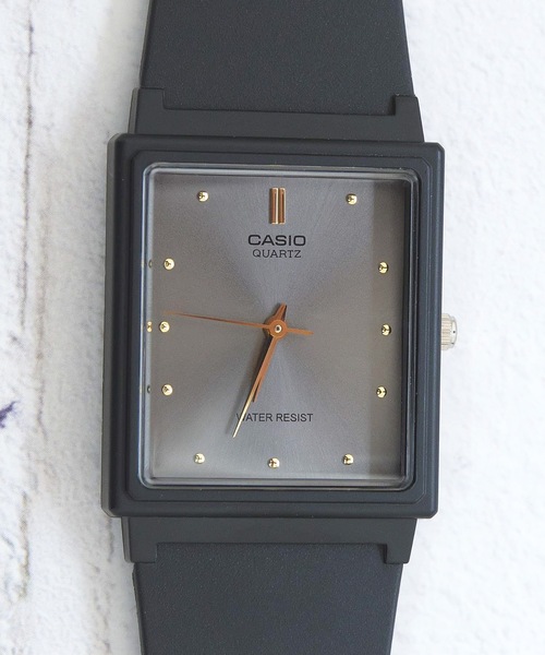 CASIO（カシオ）の「CASIO カシオ MQ-38:カシオ スクエアフェイス クォーツ 腕時計（アナログ腕時計・レディース・ブラック/ブラック×ホワイト/ブラック×ブルー/ブラック×シルバー/ブラック×ゴールド・FREE）」の4枚目の写真