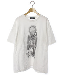 UNDERCOVER�i�A���_�[�J�o�[�j�̌Ò��u����T�V���c�iT�V���c/�J�b�g�\�[�j�v