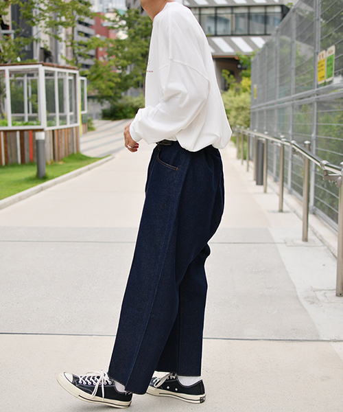 kutir（クティール）の「センタータックバルーンデニムパンツ（その他パンツ・メンズ・サックスブルー/インディゴブルー・SMALL/MEDIUM/LARGE）」の12枚目の写真