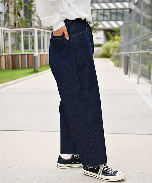 kutir（クティール）の「センタータックバルーンデニムパンツ（その他パンツ・メンズ・サックスブルー/インディゴブルー・SMALL/MEDIUM/LARGE）」の15枚目の写真