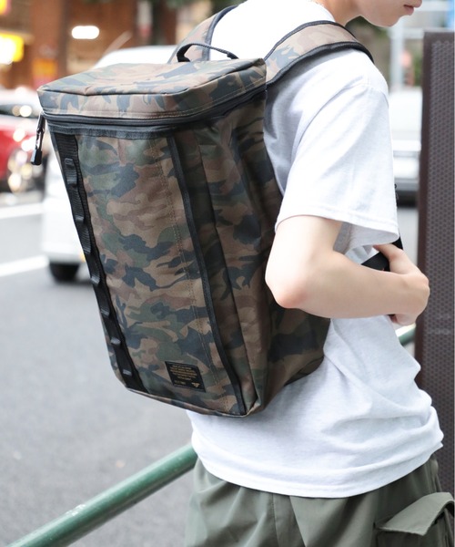 セール】【FORECAST】スクエアPCバックパック 17inch以下のPCも