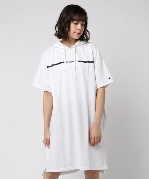 セール Converse コンバース バックプリントパーカーワンピース 同色プリント ライン柄 スリット入り フード ワンピース Converse コンバース のファッション通販 Zozotown