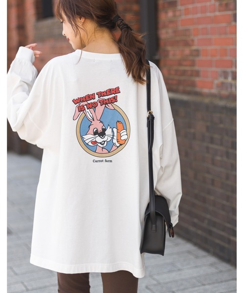 SpRay(スプレイ)の「キャロットファームBIG Tシャツ(Tシャツ/カットソー・レディース・オフホワイト/スミクロ/ライトベージュ/ブルー/ラベンダー・FREE)」の2枚目の写真