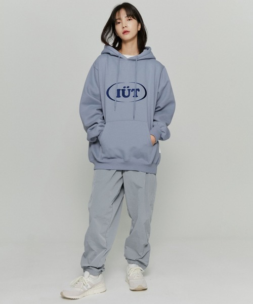 ISTKUNST(イストクンスト)の「【ISTKUNST】OVAL LOGO HOODIE / イストクンスト オーバル ロゴ フーディー(パーカー・メンズ・ベージュ/ブルー/チャコールグレー/ピンク・MEDIUM/LARGE)」の7枚目の写真