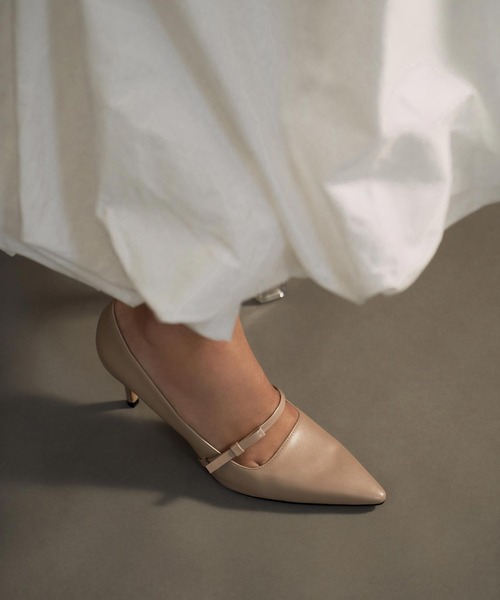 CHARLES & KEITH(チャールズ & キース)の「メリージェーン スティレットヒールパンプス / Mary Jane Stiletto Heel Pumps(パンプス・レディース・ブラック/ベージュ・22.5cm/23cm/23.5cm/24.5cm/25cm/25.5cm)」の10枚目の写真