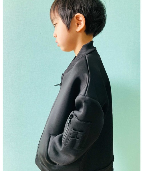 THE CASUAL（カジュアル）の「ビッグシルエット MA-1 ジャケット サンドイッチダンボール キッズ（MA-1・キッズ・カーキ/ベージュ/ブラック/ネイビー・150cm/110cm/140cm/120cm/160cm/130cm）」の12枚目の写真