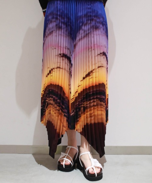 G.V.G.V.（ジーヴィージーヴィー）の「ASYMMETRY THIN STRAP SANDAL（サンダル・レディース・ブラック/ブルー/ホワイト/カーキ・M/L/S）」の14枚目の写真