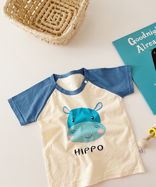 aimoha(アイモハ)の「【aimoha-KIDS-】かわいい動物イラストプリント 袖切り替え半袖tシャツ(Tシャツ/カットソー・キッズ・イエロー/イエロー系その他/ピンク/ピンク系その他/ピンク系その他2/レッド/レッド系その他/レッド系その他2/グリーン/グリーン系その他/ブルー/ブルー系その他/ブルー系その他2/ブルー系その他3・100/110/120/130/140/80/90)」の4枚目の写真