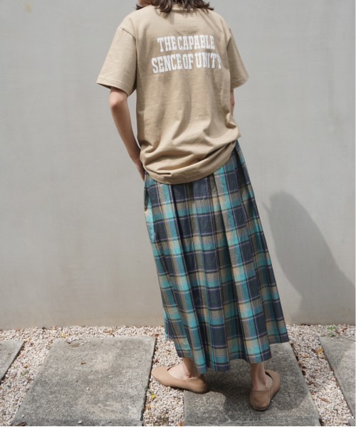 AZUL ENCANTO(アズールエンカント)の「マドラスチェック ボリュームタックロングスカート(スカート・レディース・ベージュ/オレンジ/ブルー・FREE)」の11枚目の写真